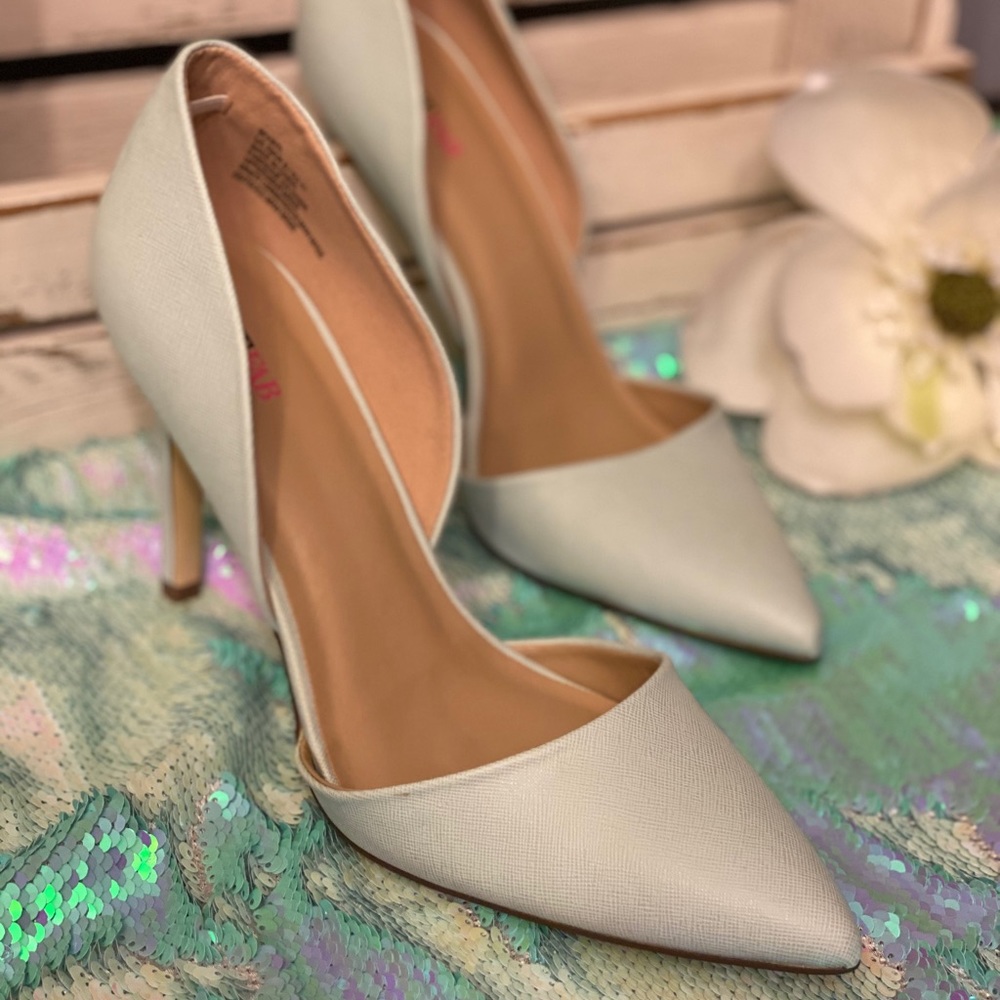 Adorable Mint Heels 👠